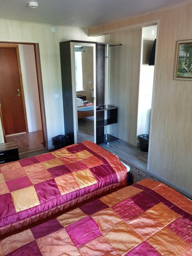 Nina Puhkemaja Hotell Exteriör bild